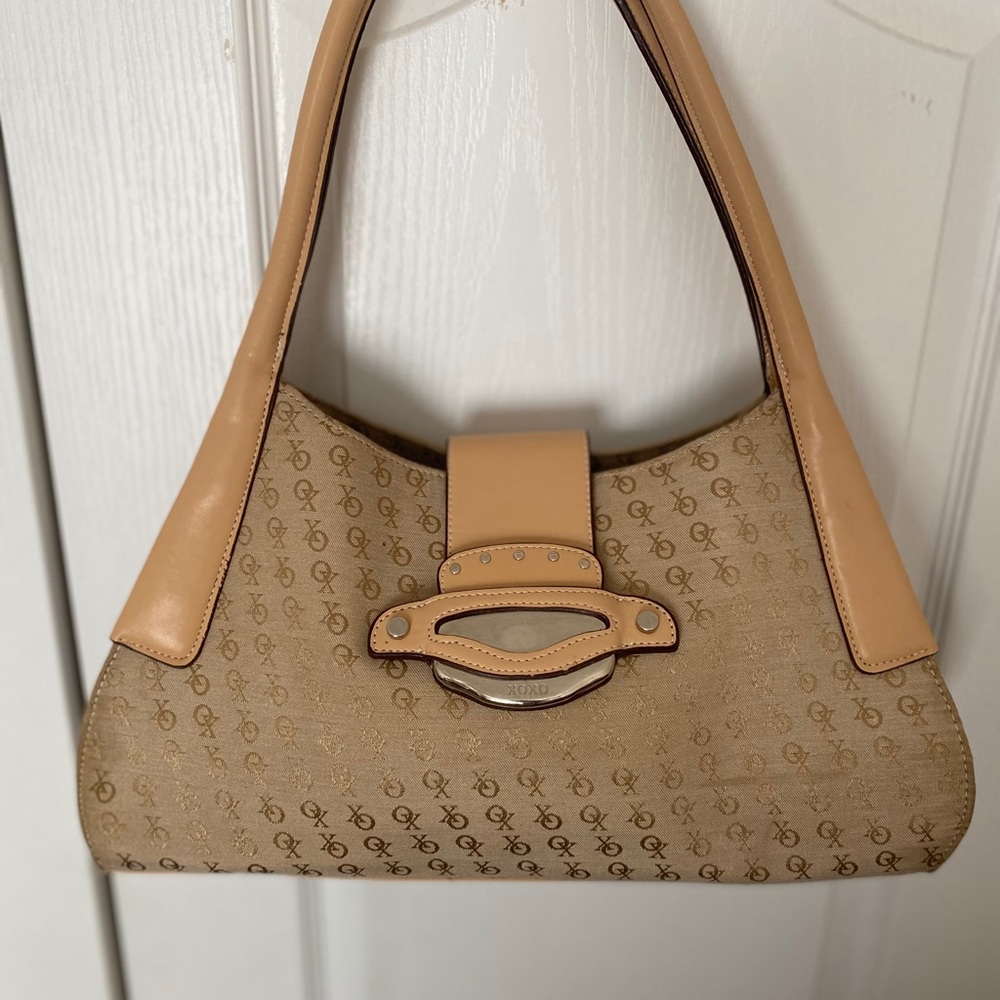 XOXO Handbag - Picture 2 of 6